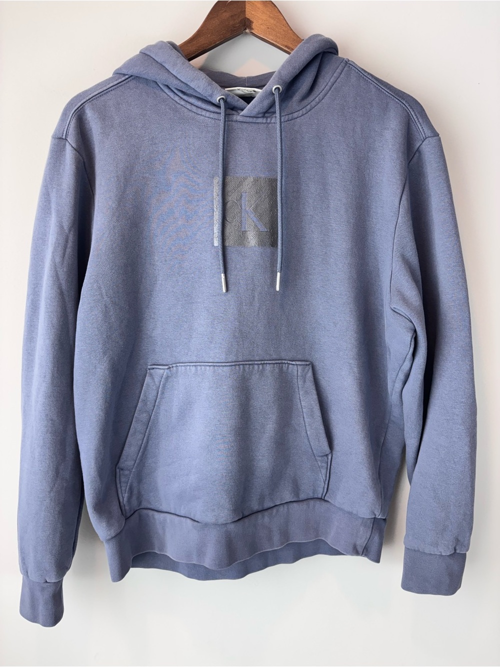Calvin Klein Jeans Men’s Blue Gray Logo Pullover Hoodie Sweatshirt